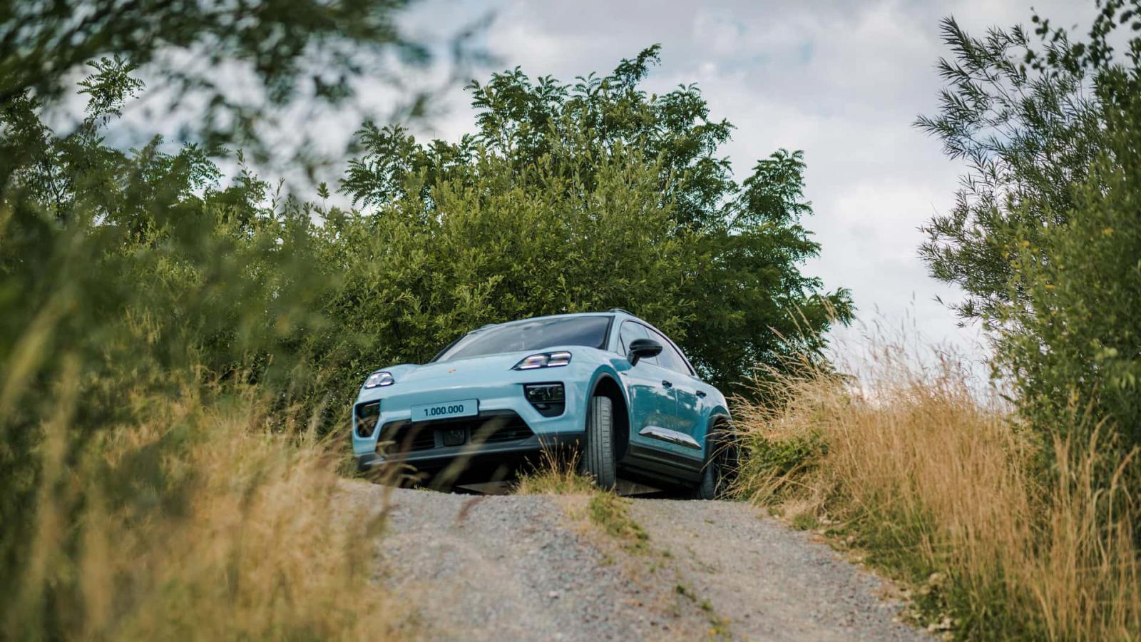 Η Porsche μόλις κατασκεύασε την εκατομμυριοστή Macan!